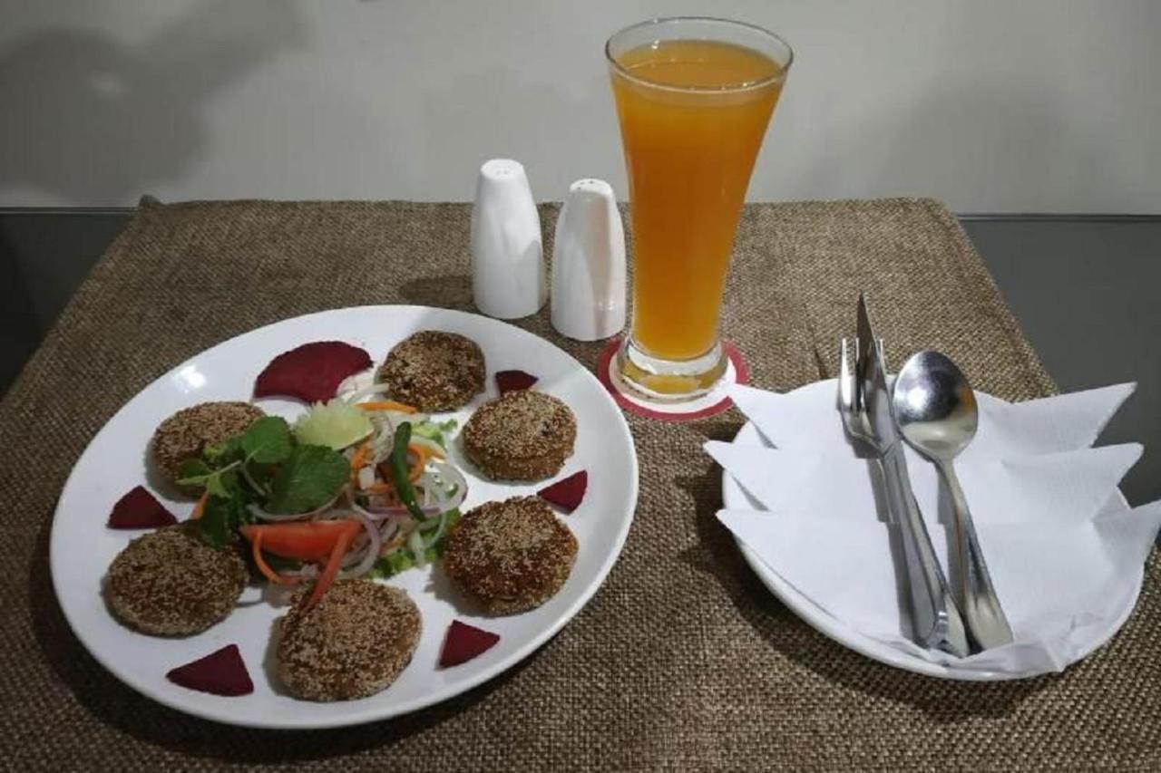 Hotel Atithi Guwahati Eksteriør billede