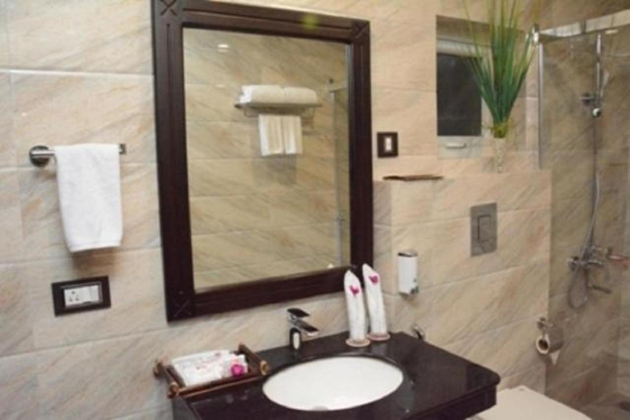 Hotel Atithi Guwahati Eksteriør billede