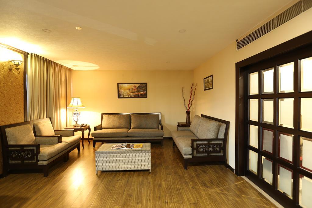 Hotel Atithi Guwahati Eksteriør billede
