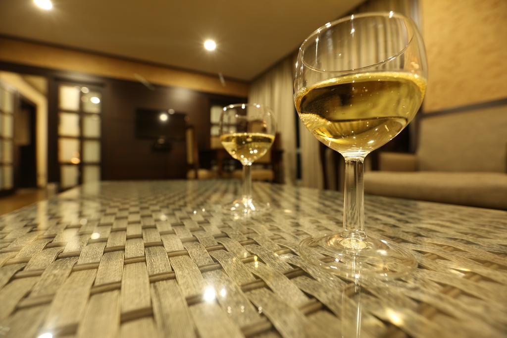 Hotel Atithi Guwahati Eksteriør billede